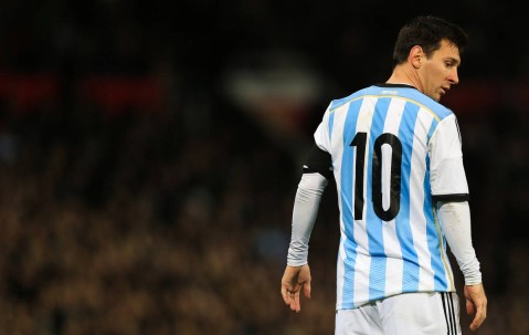 包含托特纳姆迎全明星赛关键赛，关键时刻单刀错失，媒体盛赞，更衣室氛围转暖的词条-九游体育app